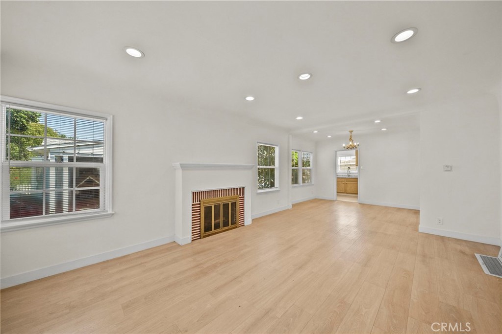 1733 S Carmelina Avenue Property Photo 3