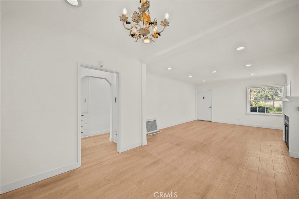 1733 S Carmelina Avenue Property Photo 6