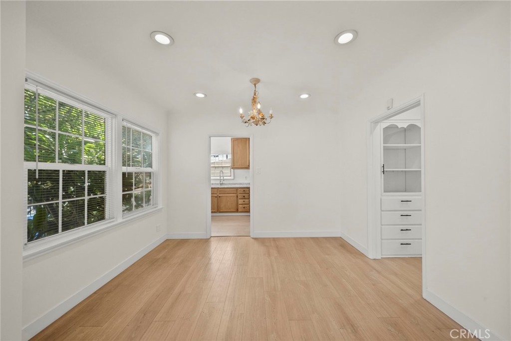 1733 S Carmelina Avenue Property Photo 7