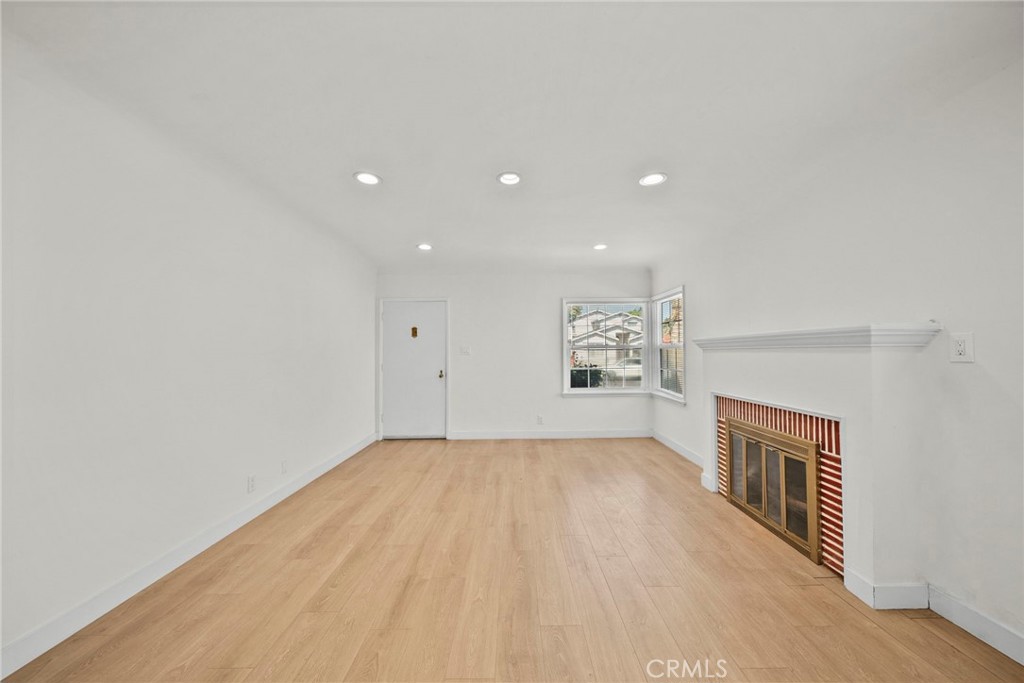 1733 S Carmelina Avenue Property Photo 9