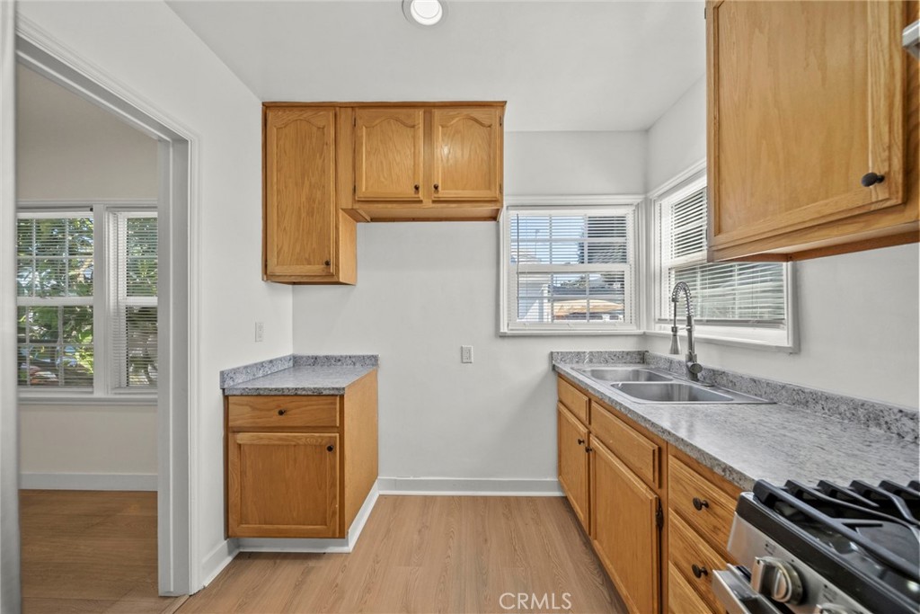 1733 S Carmelina Avenue Property Photo 12