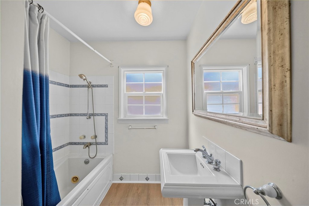 1733 S Carmelina Avenue Property Photo 19