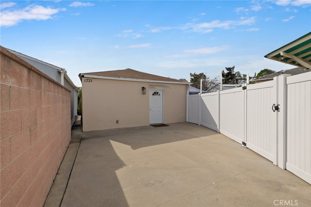 1733 S Carmelina Avenue Property Photo 30