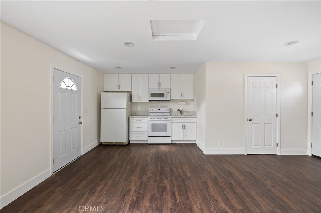 1733 S Carmelina Avenue Property Photo 34