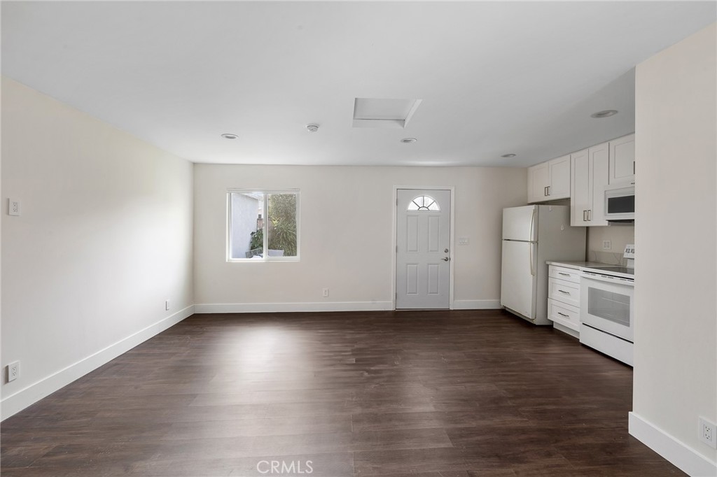 1733 S Carmelina Avenue Property Photo 38