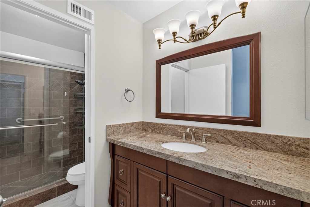 26105 Rainbow Glen Drive Property Photo 13