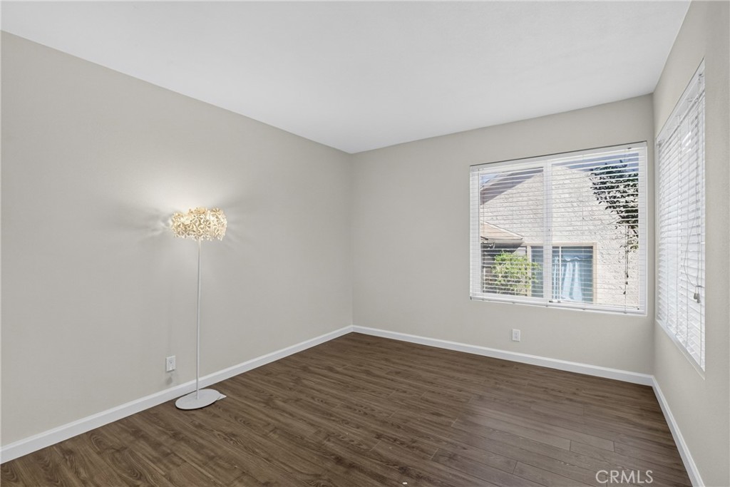 26105 Rainbow Glen Drive Property Photo 16