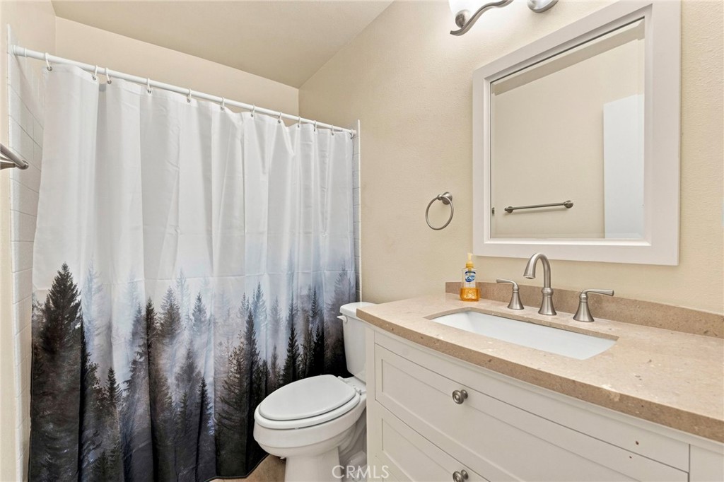 26105 Rainbow Glen Drive Property Photo 18