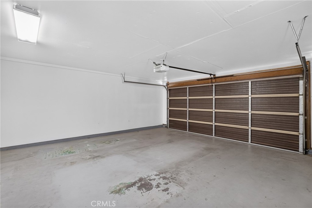 26105 Rainbow Glen Drive Property Photo 19