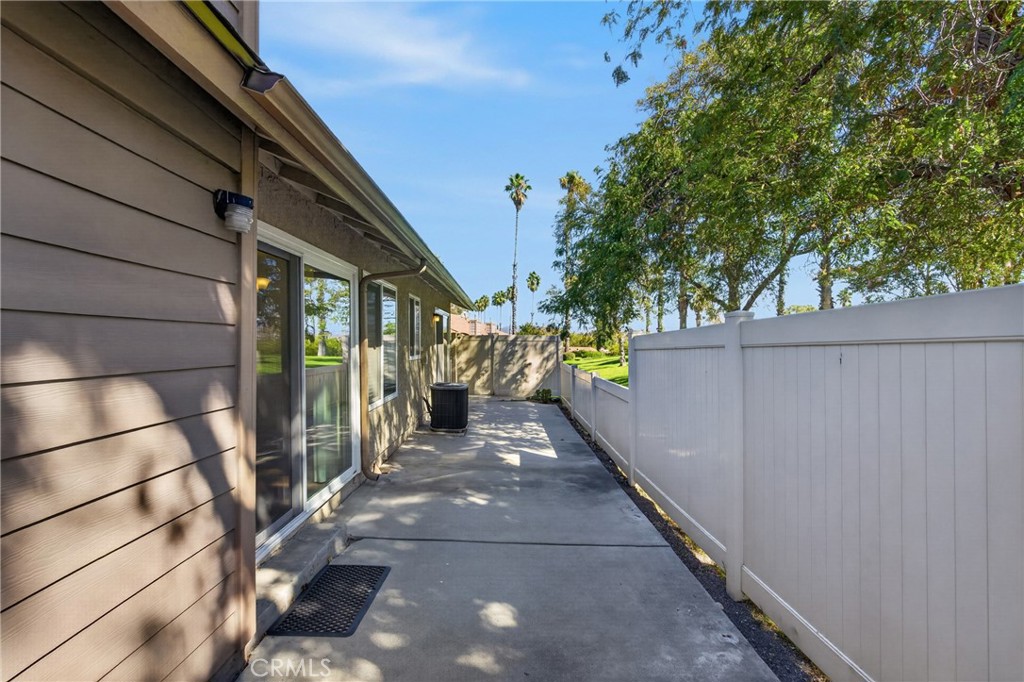 26105 Rainbow Glen Drive Property Photo 23
