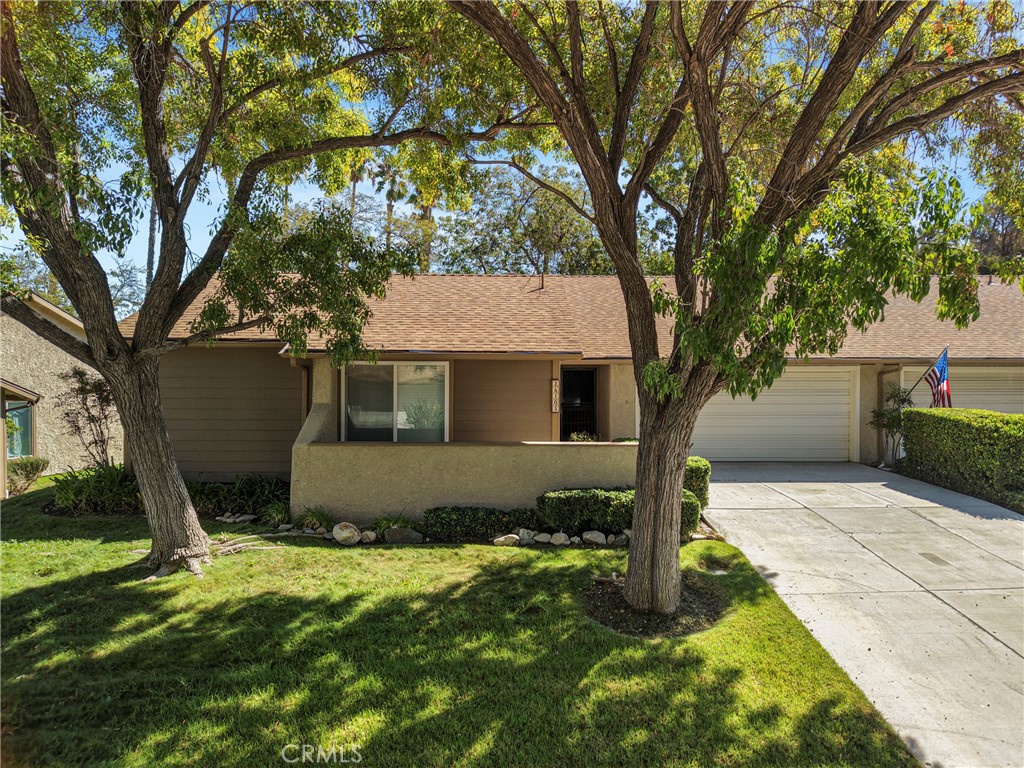 26105 Rainbow Glen Drive Property Photo 24