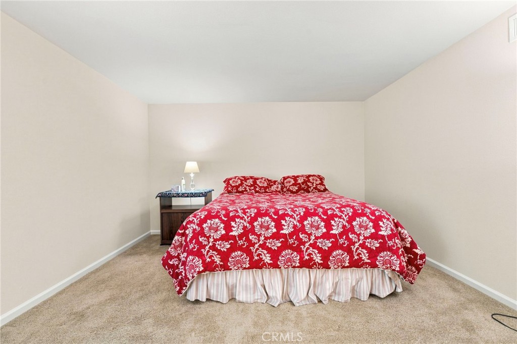 26105 Rainbow Glen Drive Property Photo 25