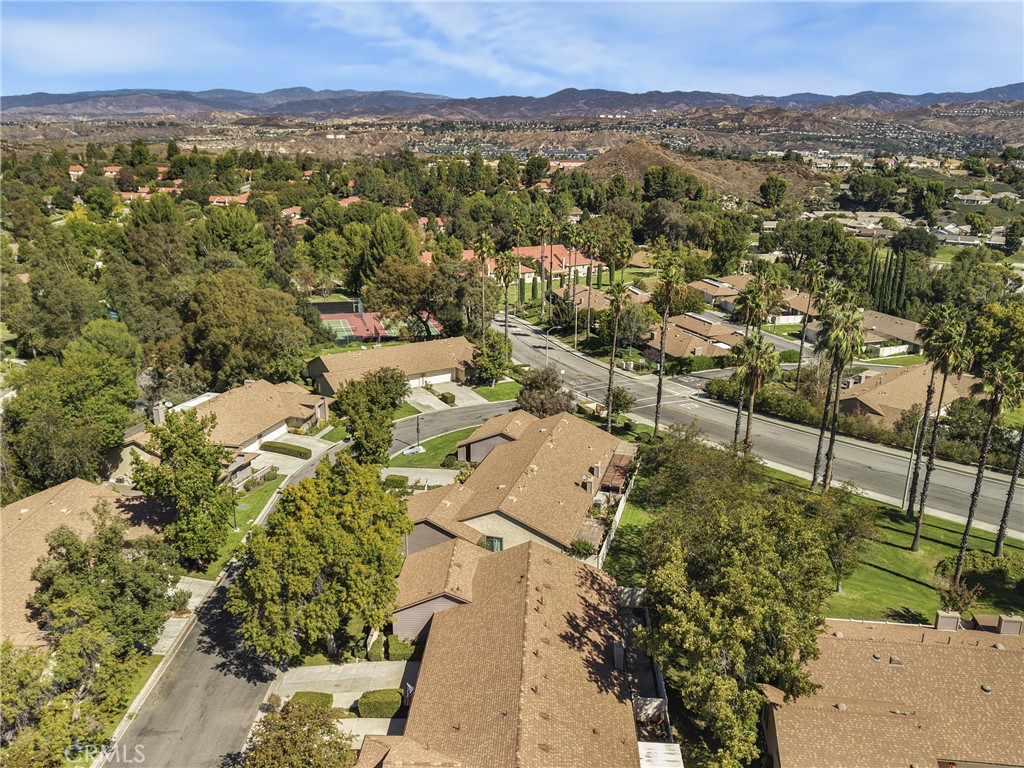 26105 Rainbow Glen Drive Property Photo 30