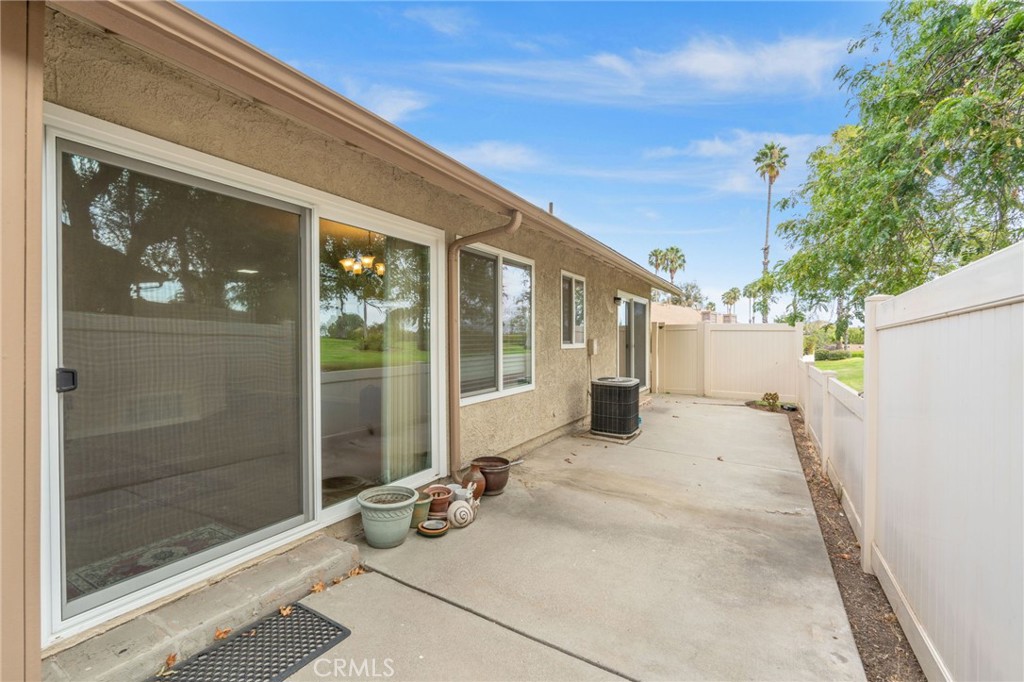 26105 Rainbow Glen Drive Property Photo 33