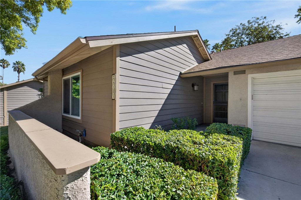 26105 Rainbow Glen Drive Property Photo 33