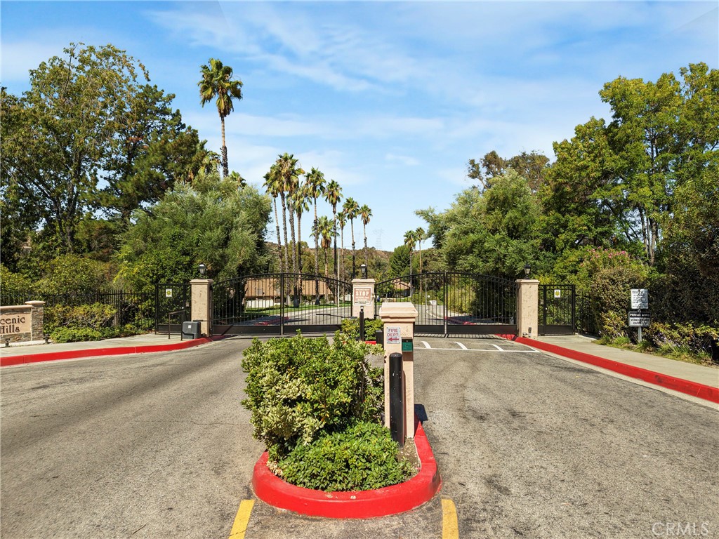26105 Rainbow Glen Drive Property Photo 34