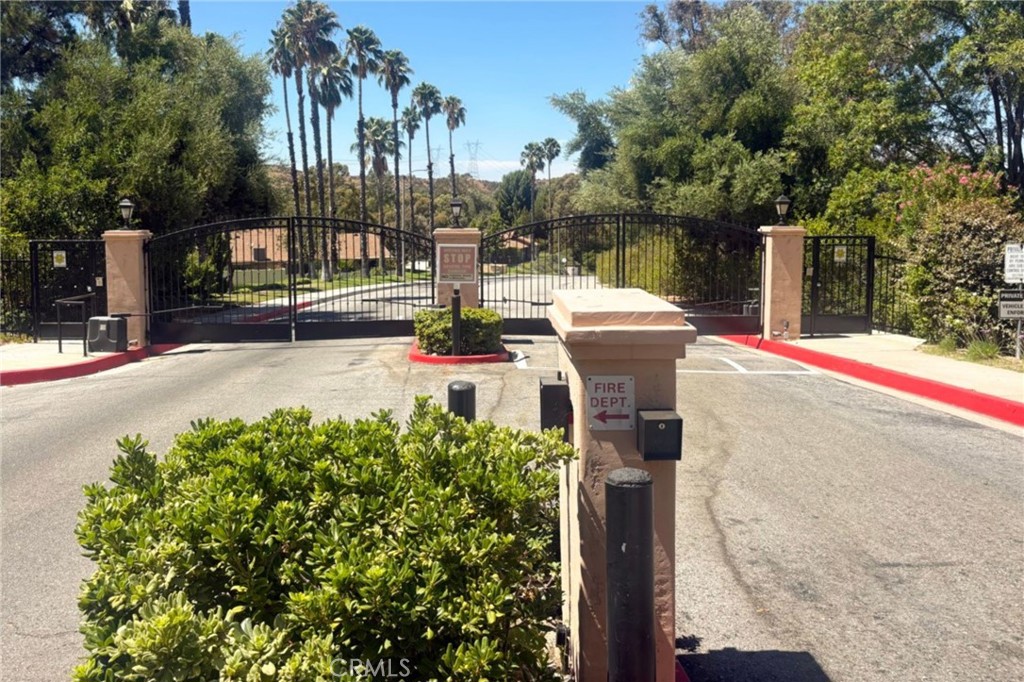 26105 Rainbow Glen Drive Property Photo 35