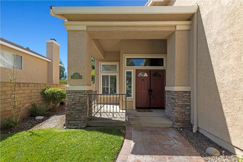 21658 Canyon Heights Circle Property Photo 2