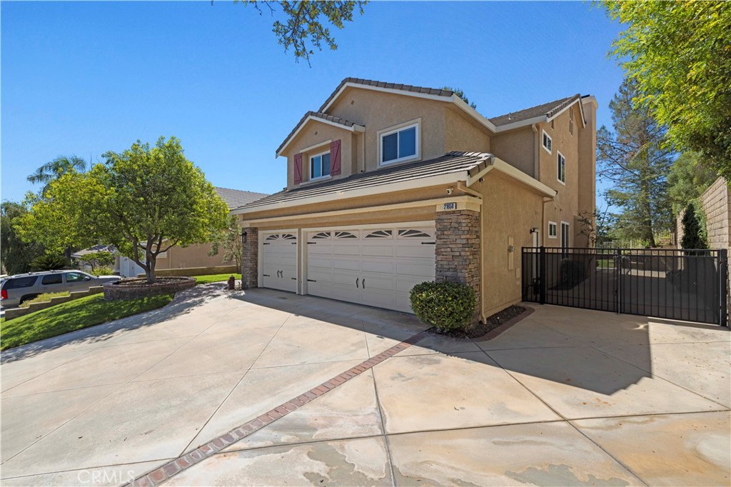 21658 Canyon Heights Circle Property Photo 5