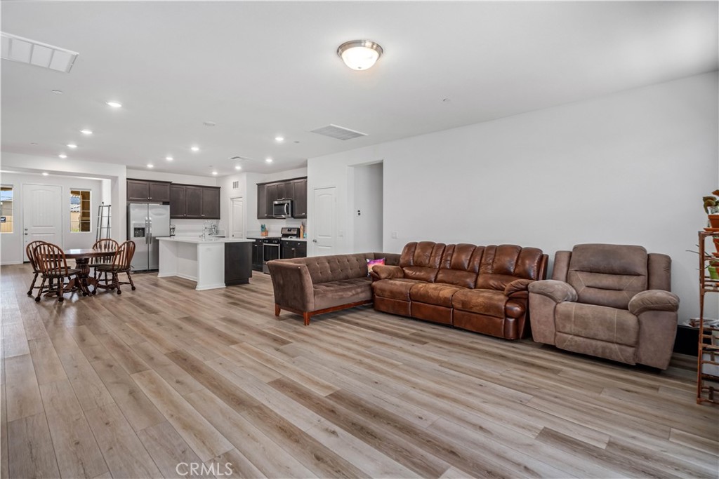 2029 Boxwood Property Photo 15