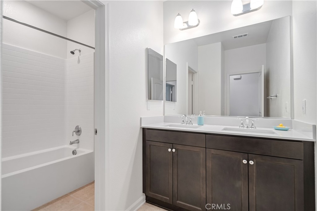 2029 Boxwood Property Photo 27