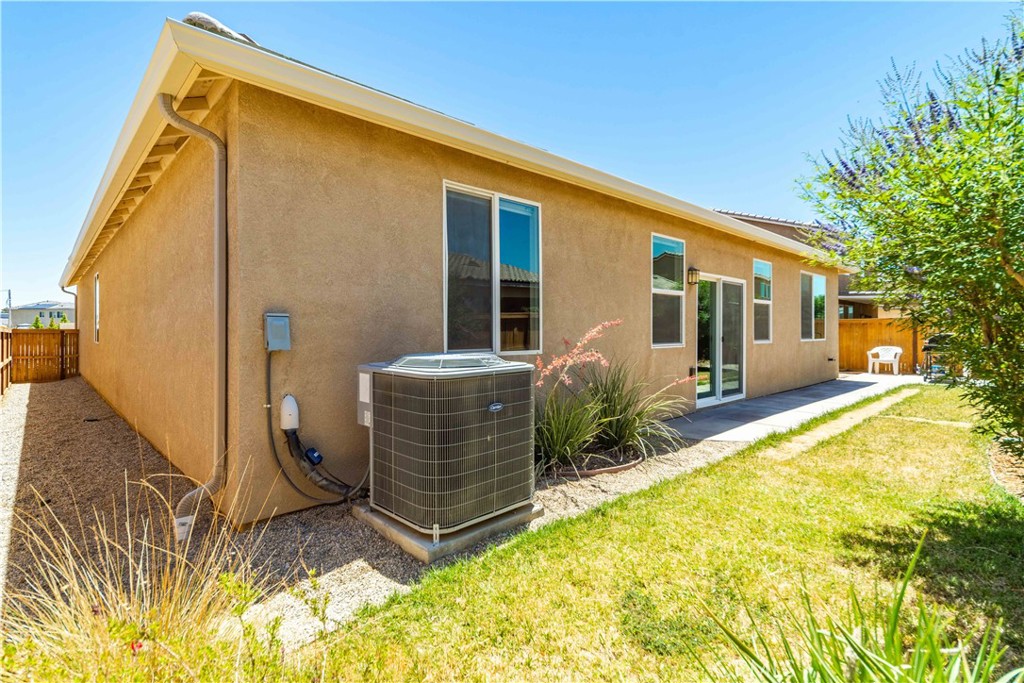 2029 Boxwood Property Photo 33