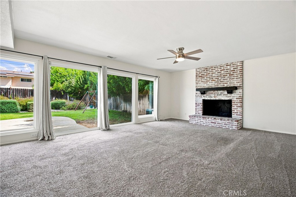 16451 Knapp St Property Photo 4