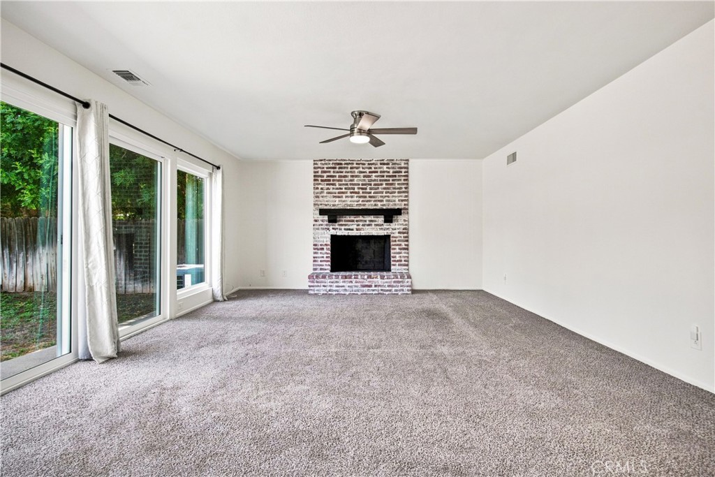 16451 Knapp St Property Photo 5