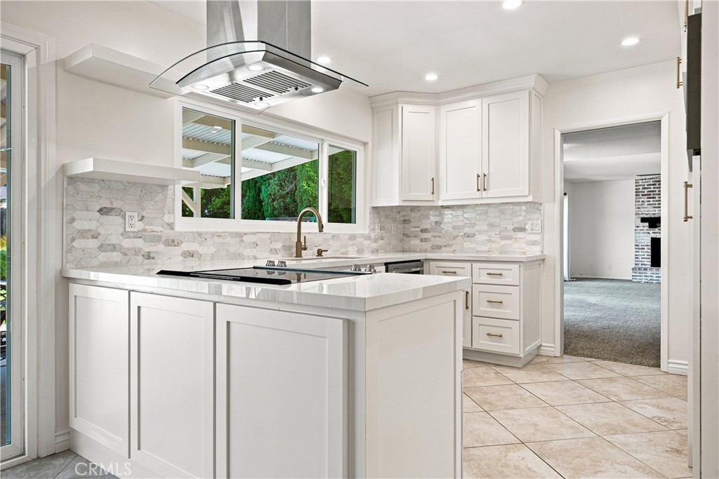16451 Knapp St Property Photo 8