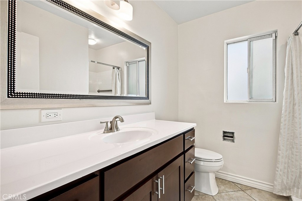 16451 Knapp St Property Photo 14