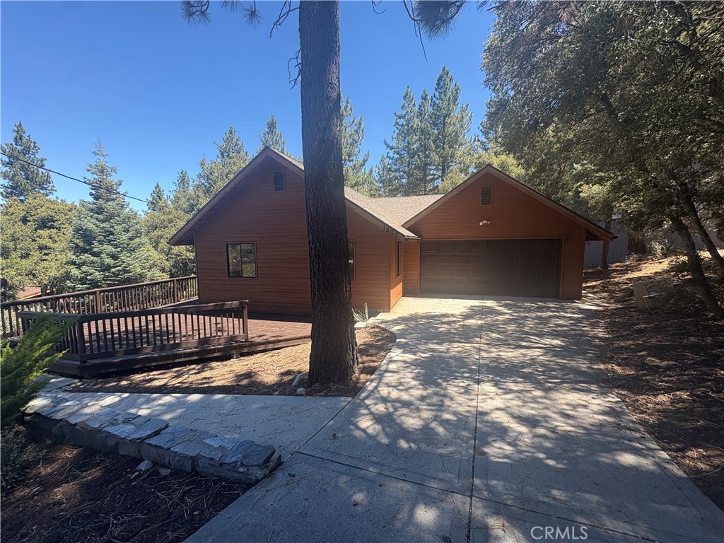 1800 Linden Drive Property Photo 1