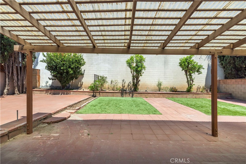 6741 Buffalo Avenue Property Photo 35