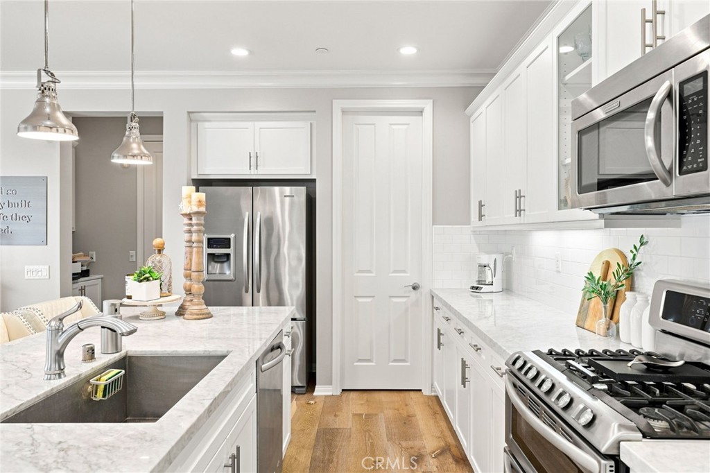3159 London Property Photo 20