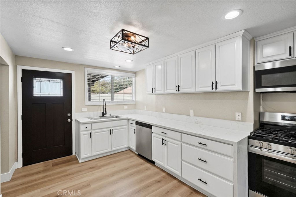 44839 Division St Property Photo 17