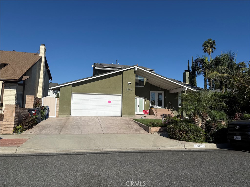 1860 Claudia Ave. Property Photo 1