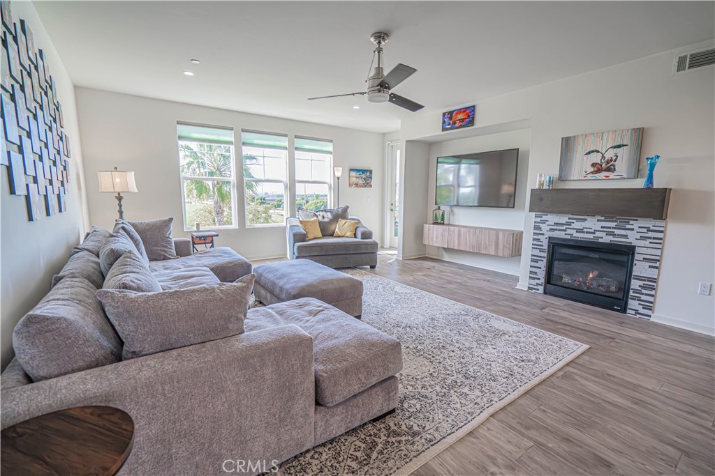 4060 Tradewinds Drive Property Photo 17