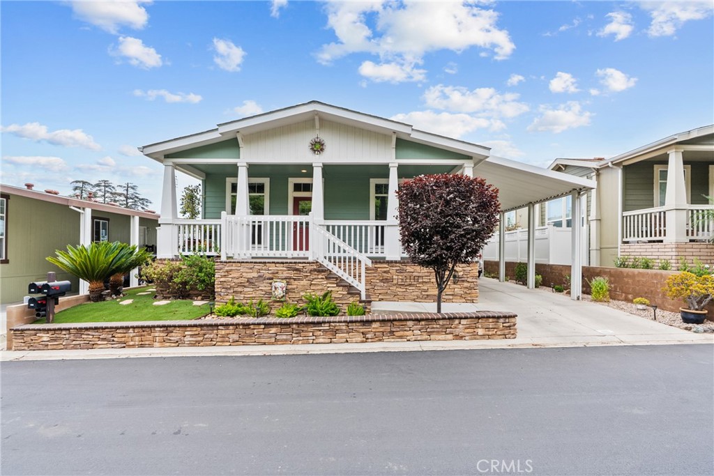 15455 Glenoaks 481 Property Photo 1