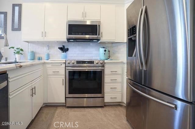 2438 Pleasant Property Photo 5