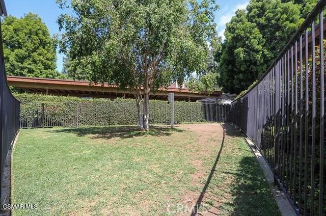 2438 Pleasant Property Photo 24