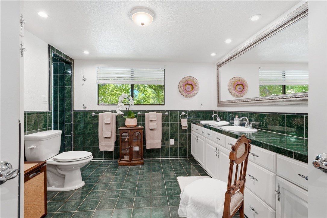 5521 Churn Creek Road Property Photo 14