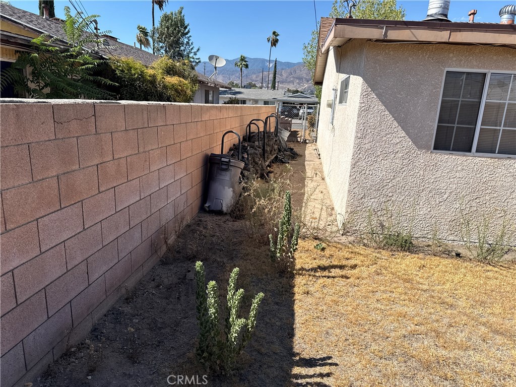 27349 7th Property Photo 2