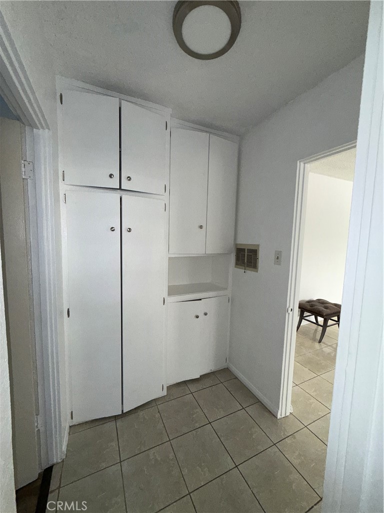 1805 Rimpau Property Photo 11