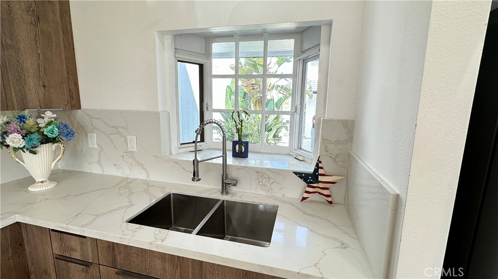 4630 Eastbourne Bay Property Photo 12