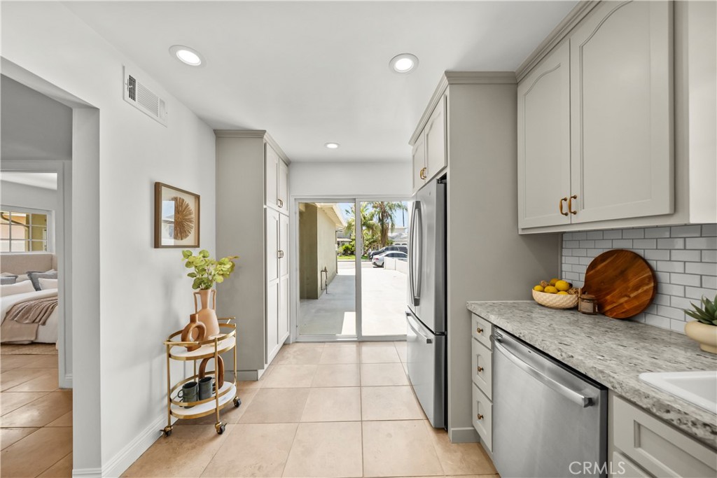 13417 Safari Property Photo 3