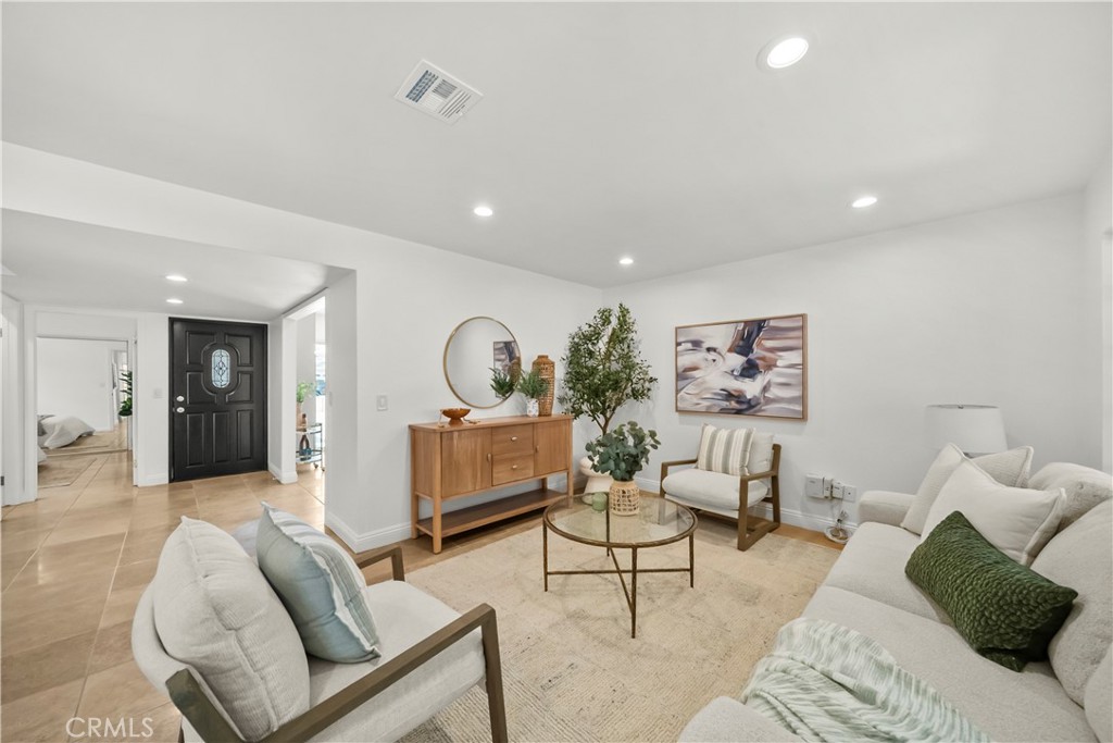 13417 Safari Property Photo 7