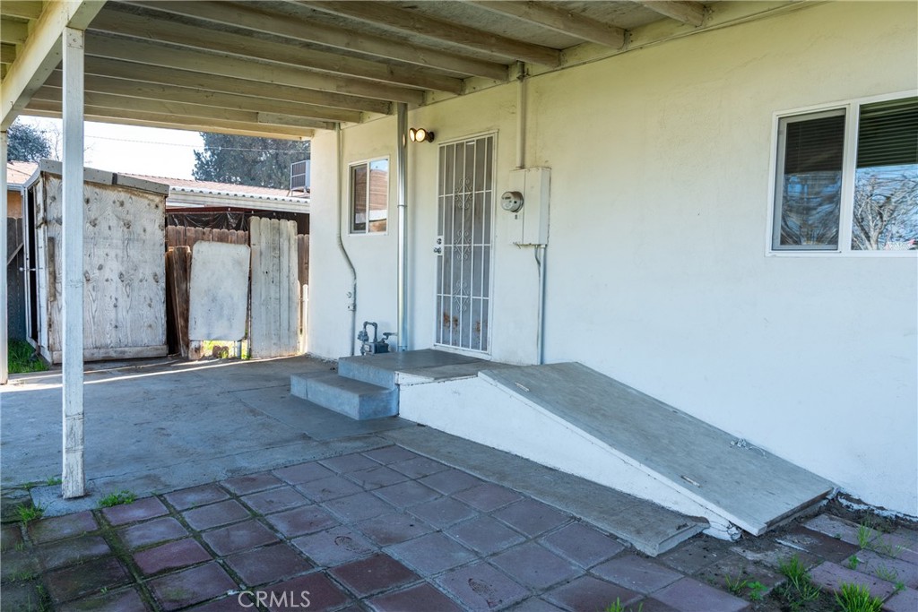 1102 E 18th Street Property Photo 17