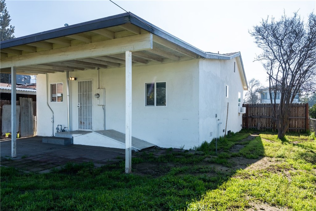 1102 E 18th Street Property Photo 18