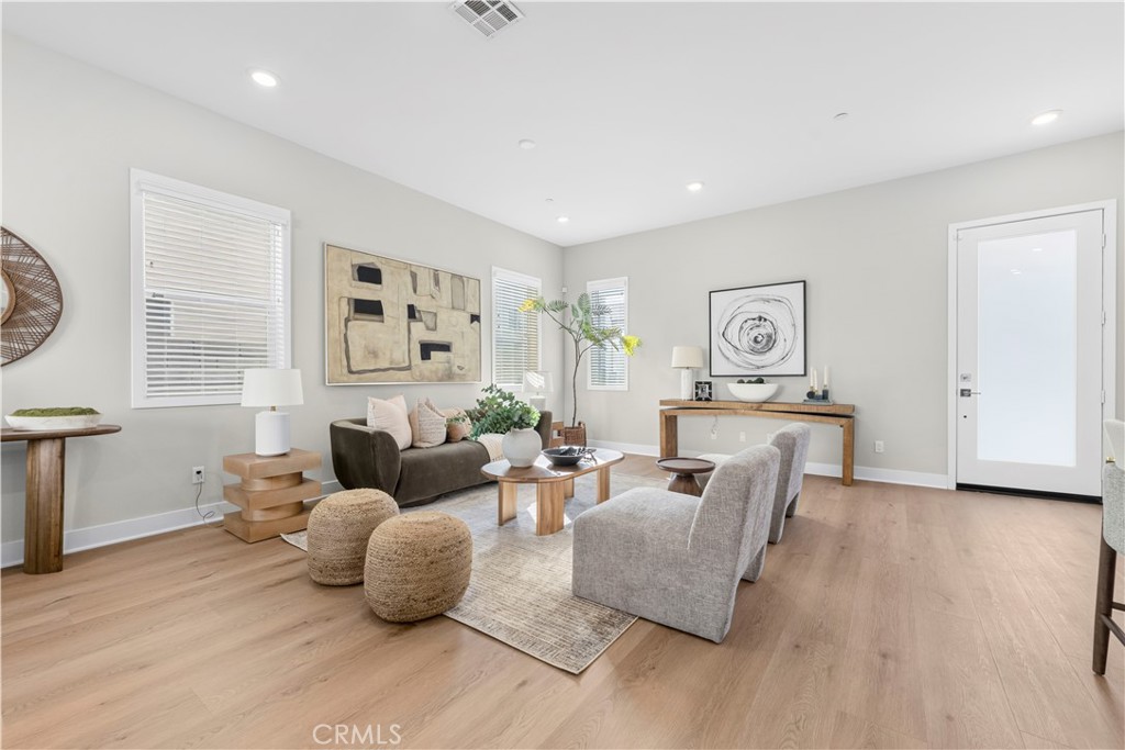 27014 Goldfields Court Property Photo 4