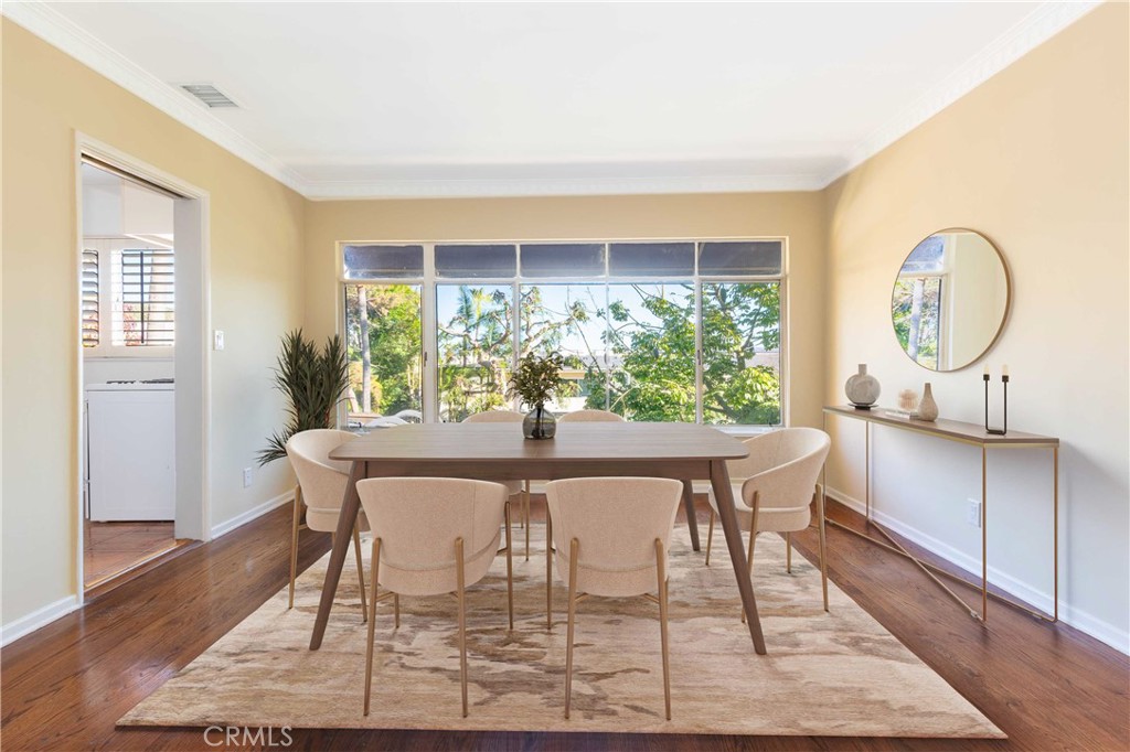 1615 N Laurel Avenue 203 Property Photo 5