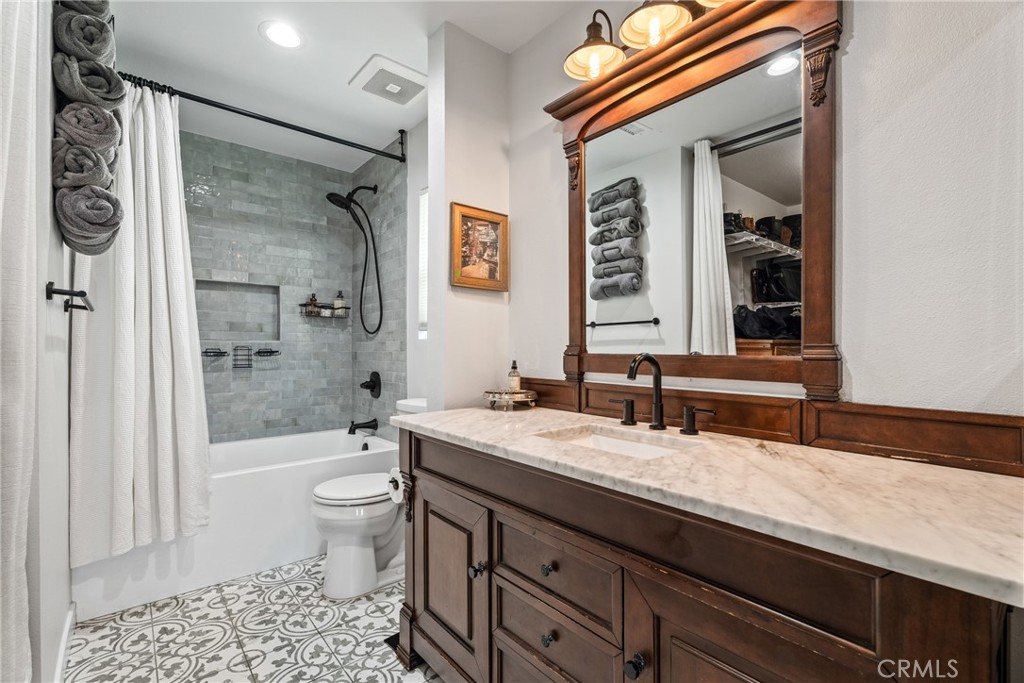 27169 Saddlepeak Property Photo 14